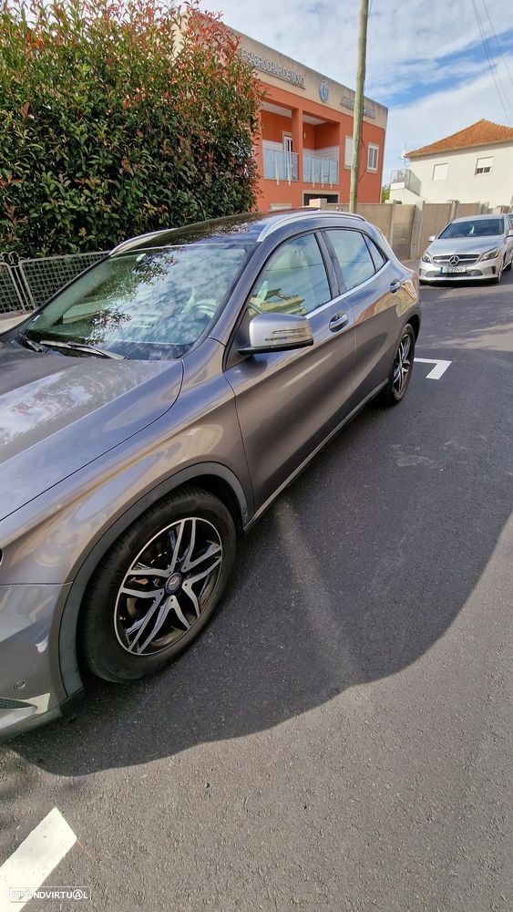Mercedes-Benz GLA 180 d Urban - 6
