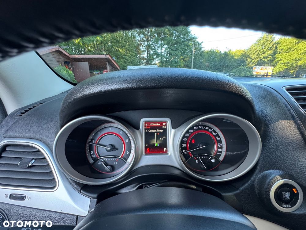 Fiat Freemont 2.0 Multijet Lounge AWD - 24
