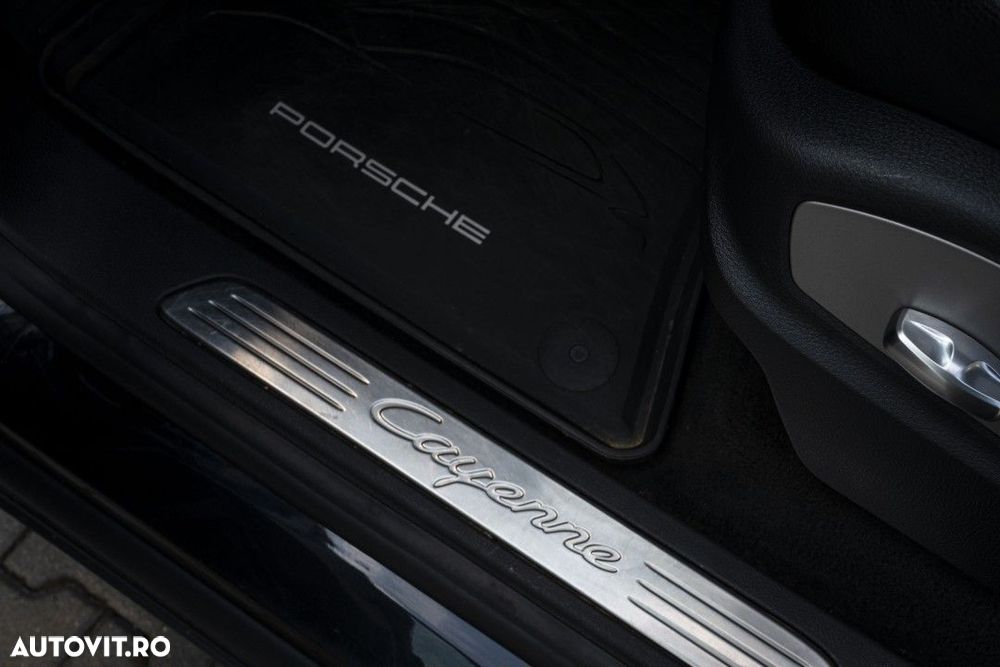 Porsche Cayenne - 31