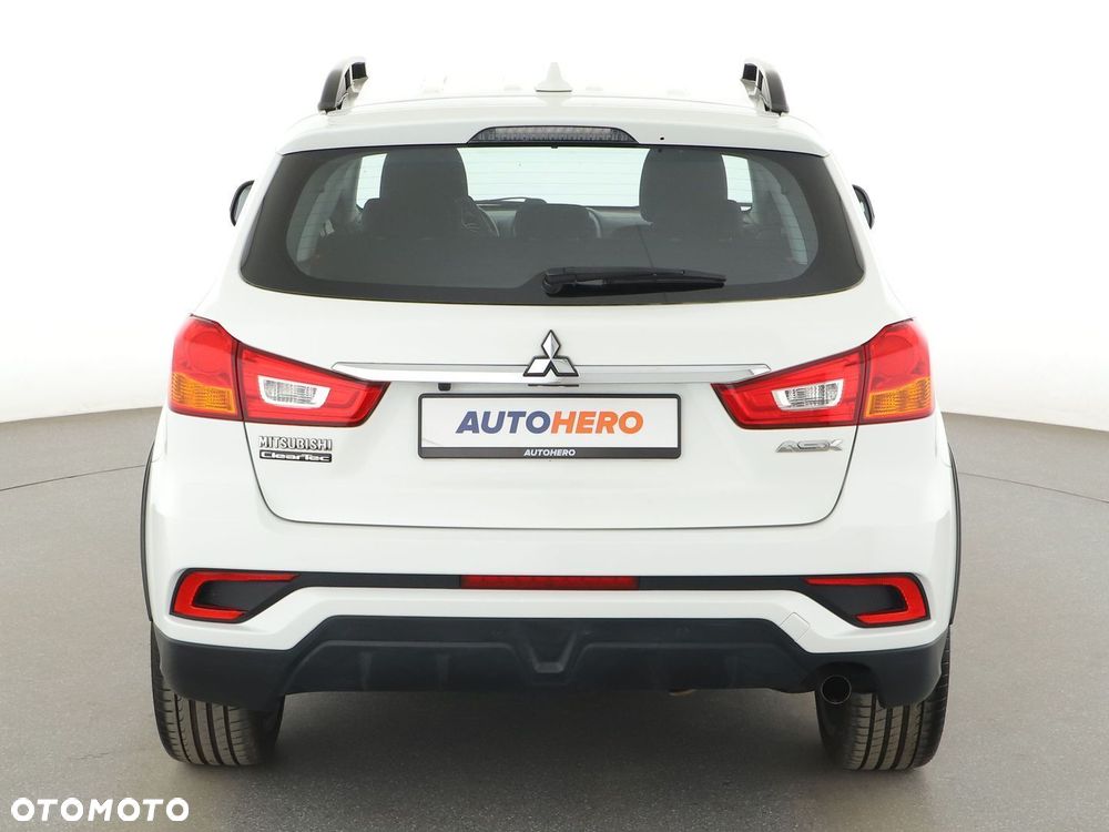 Mitsubishi ASX - 5