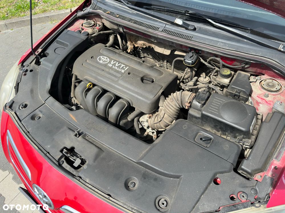 Toyota Avensis - 35