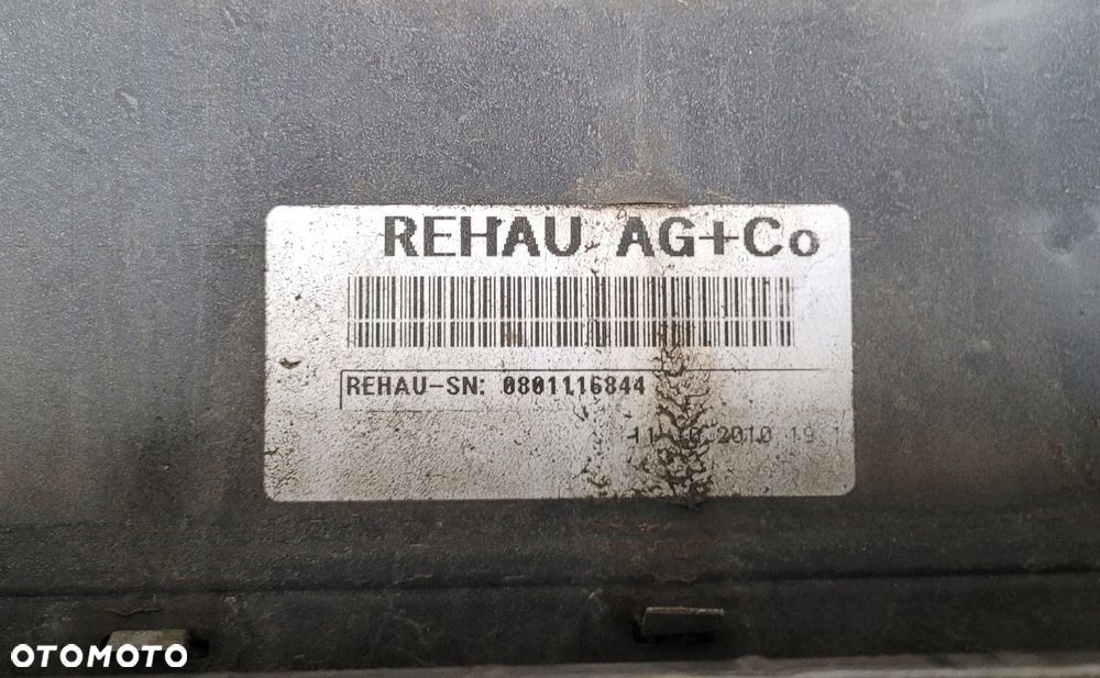 MERCEDES W204 KOMBI ZDERZAK TYLNY TYŁ 3.0 CDI V6 2 WYDECHY 650 BIAŁY - 16