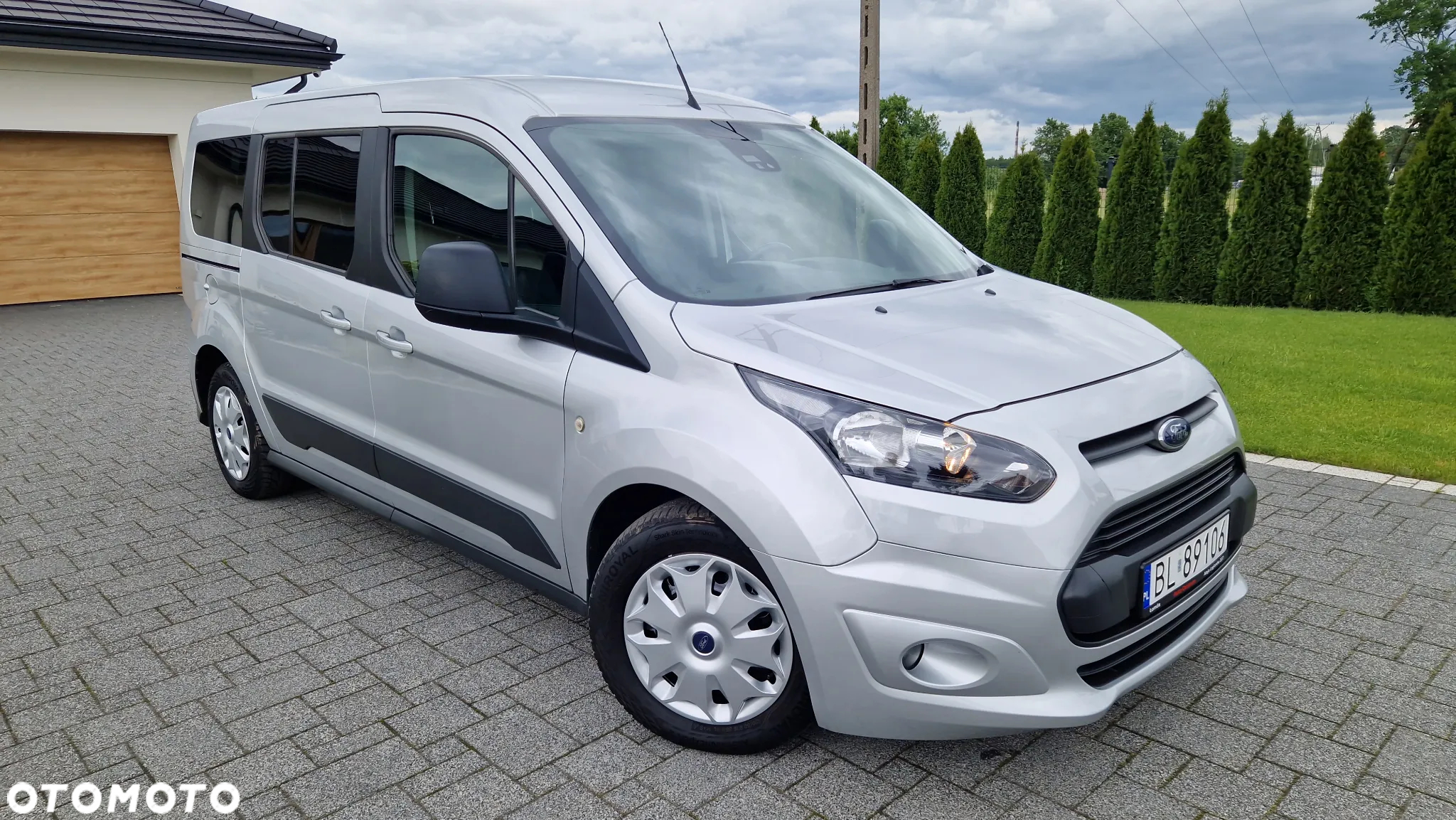 Ford Tourneo Connect Grand - 26
