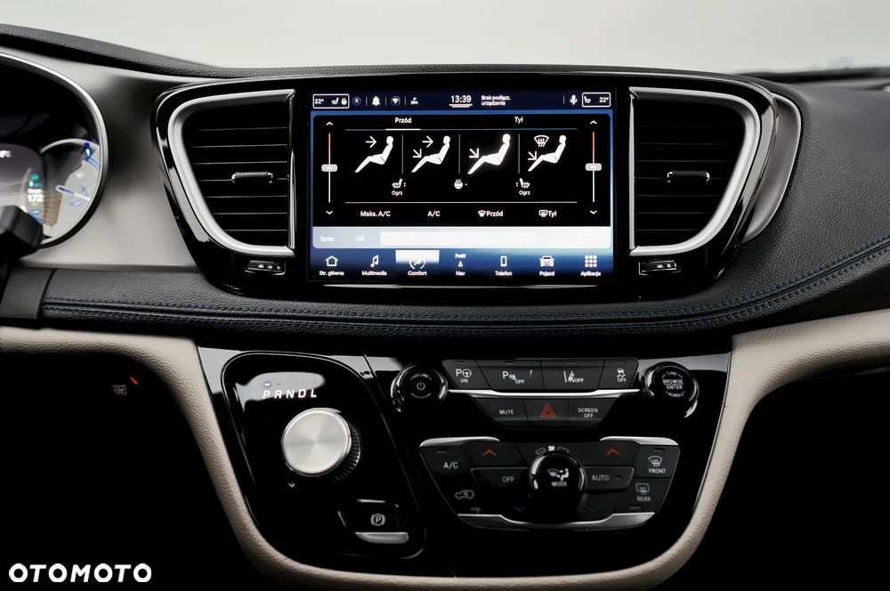 Chrysler Pacifica - 15