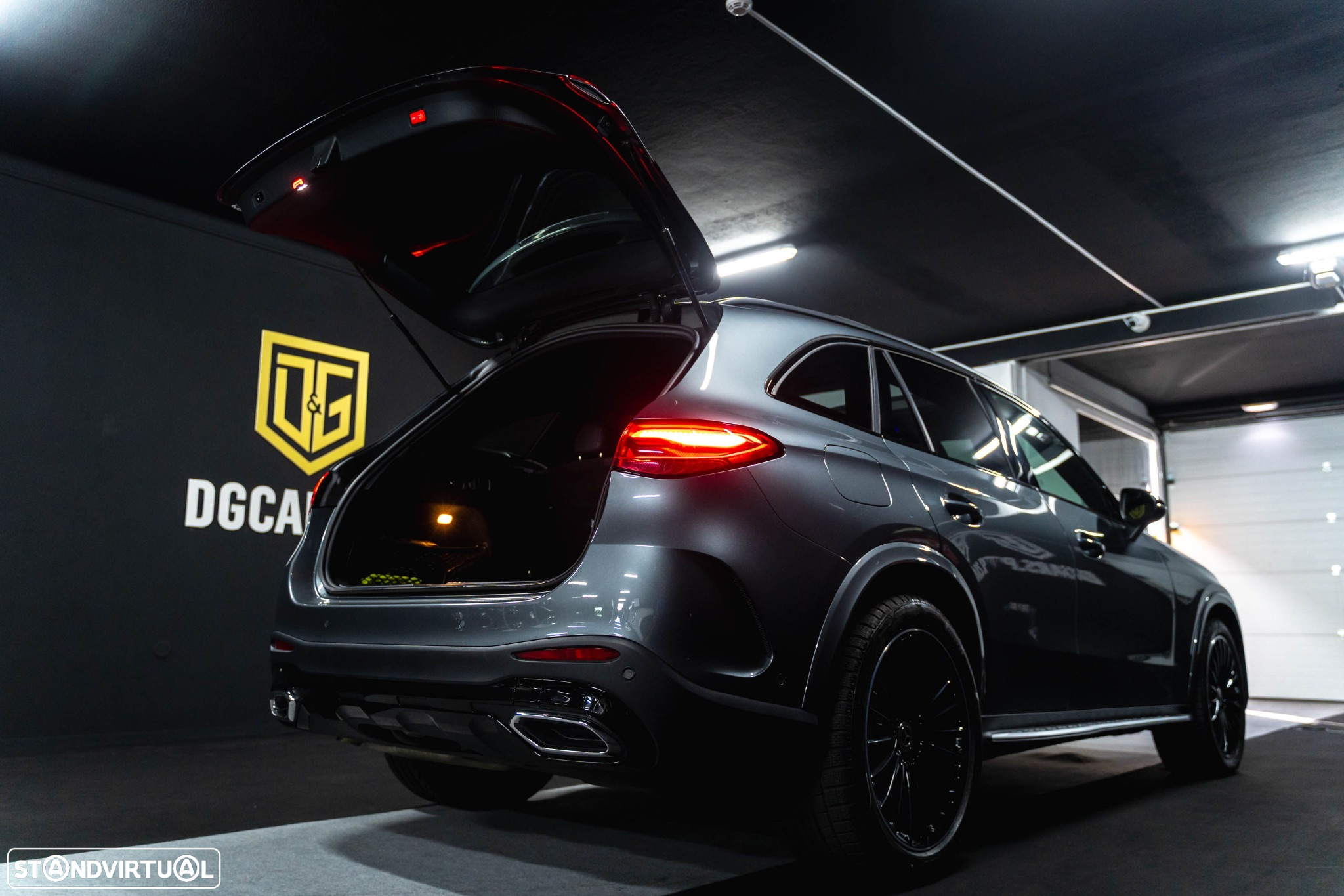 Mercedes-Benz GLC 300 d 4Matic 9G-TRONIC AMG Line Advanced - 24