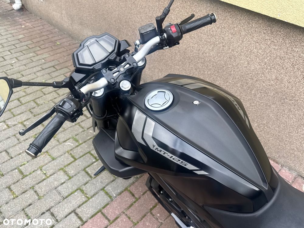 Yamaha MT - 24