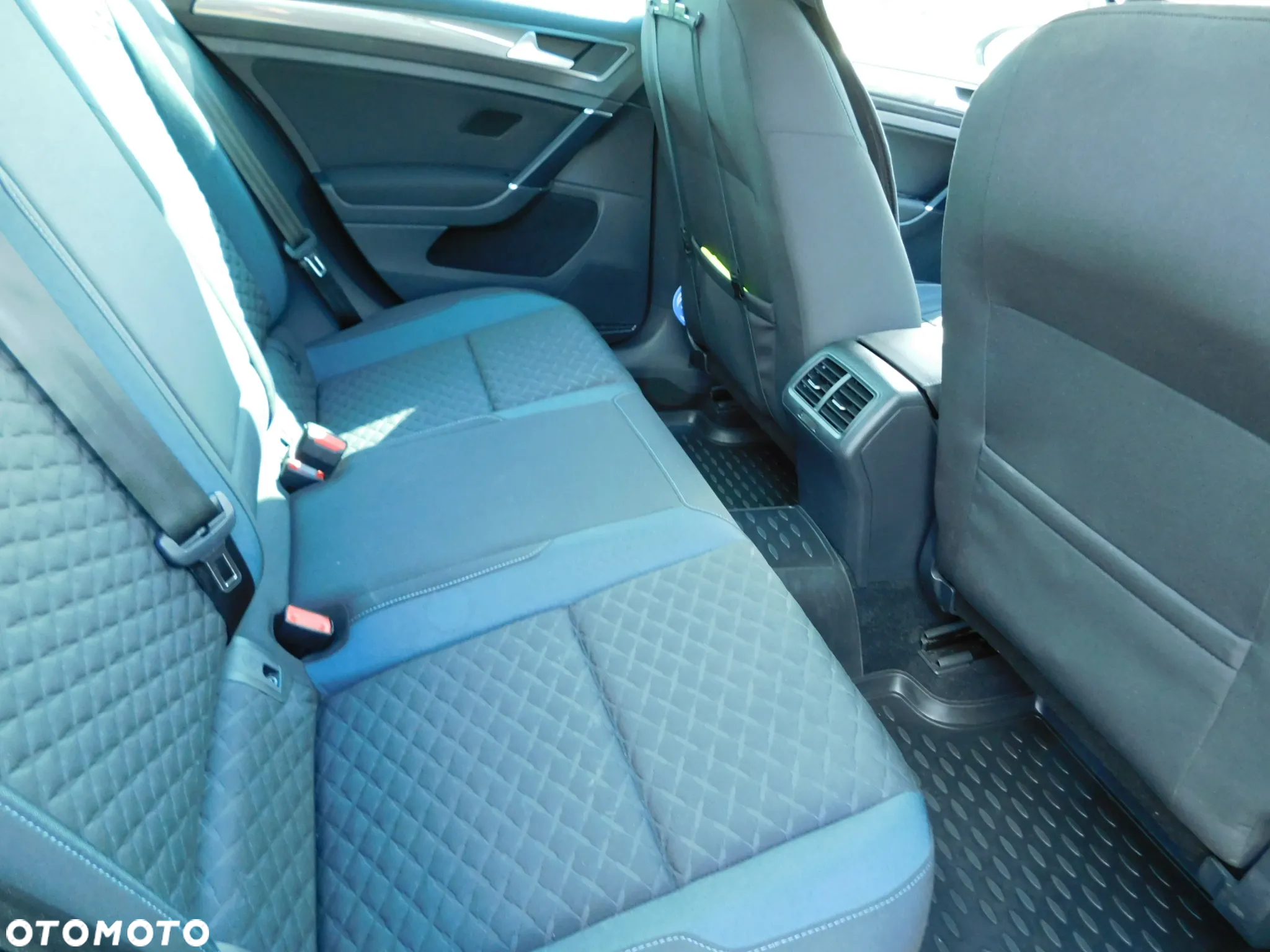 Volkswagen Golf 1.6 TDI SCR IQ.DRIVE - 12