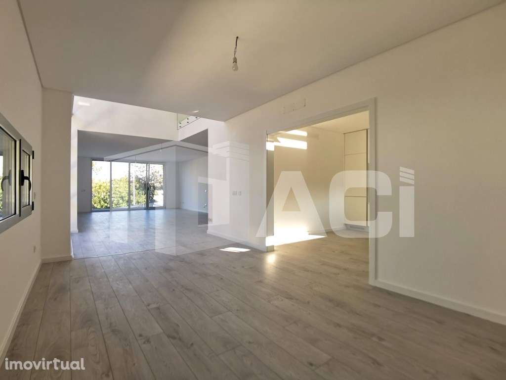 Magnífica Moradia T6 no Centro de Leiria - Grande imagem: 5/52