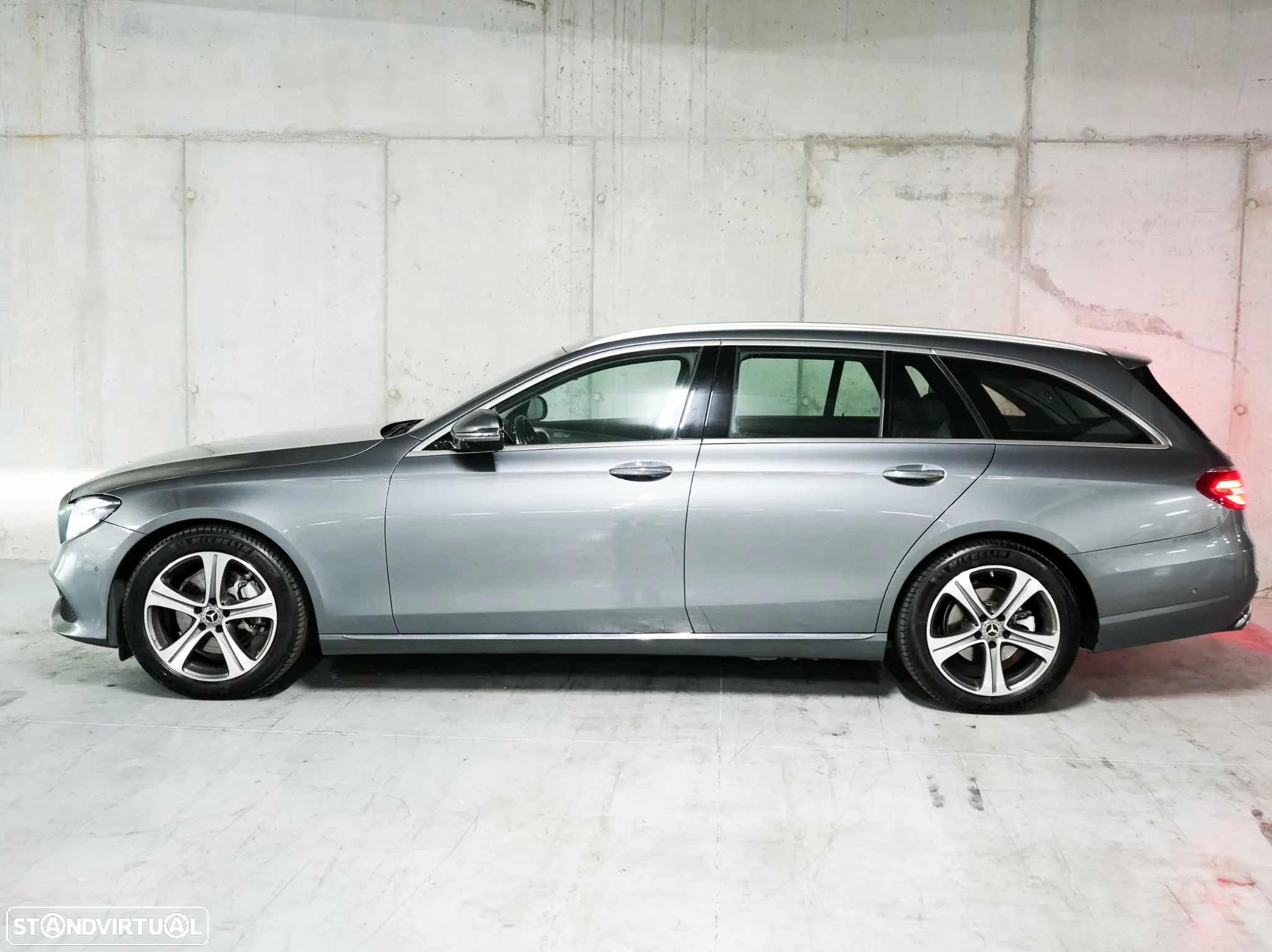 Mercedes-Benz E 220 d Avantgarde+ - 4