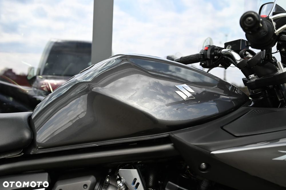 Suzuki Bandit - 12