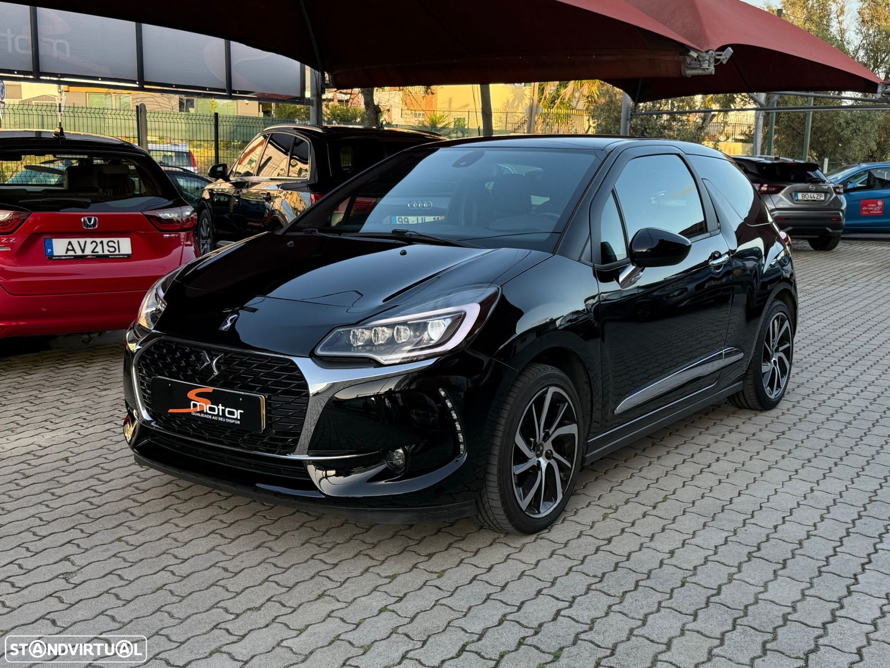 DS DS3 3 1.2 PureTech Black Lezard EAT6 - 1