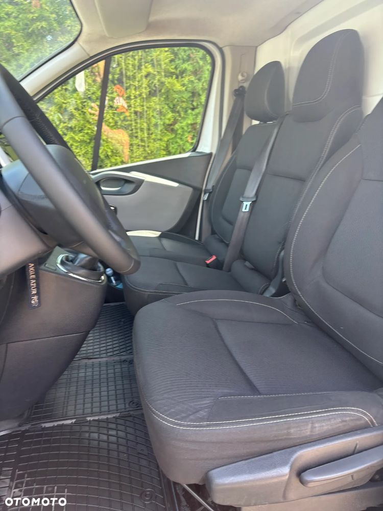 Renault Trafic - 13
