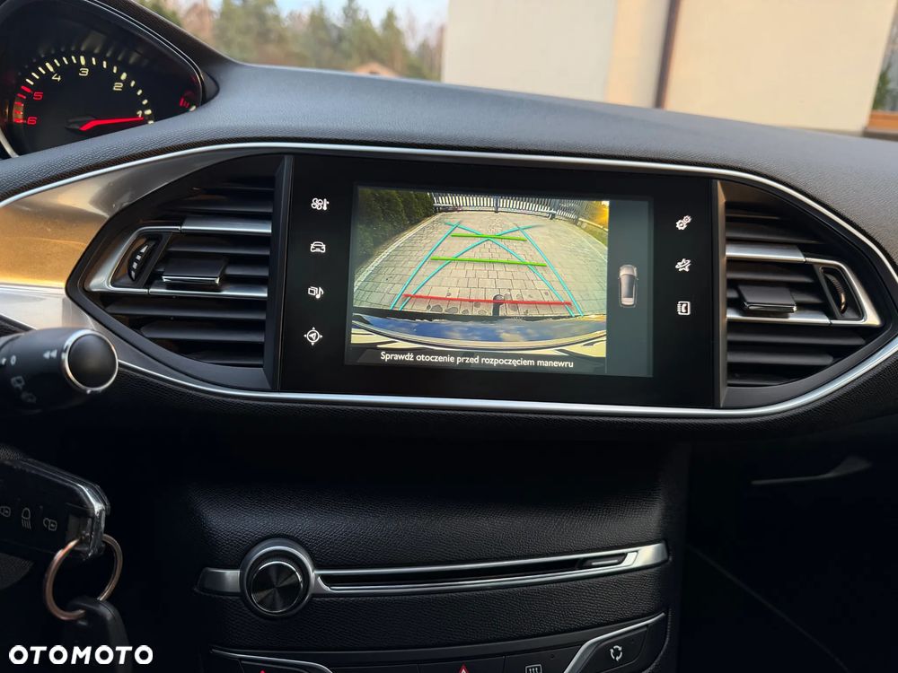 Peugeot 308 BlueHDi FAP 120 Stop & Start Allure - 24