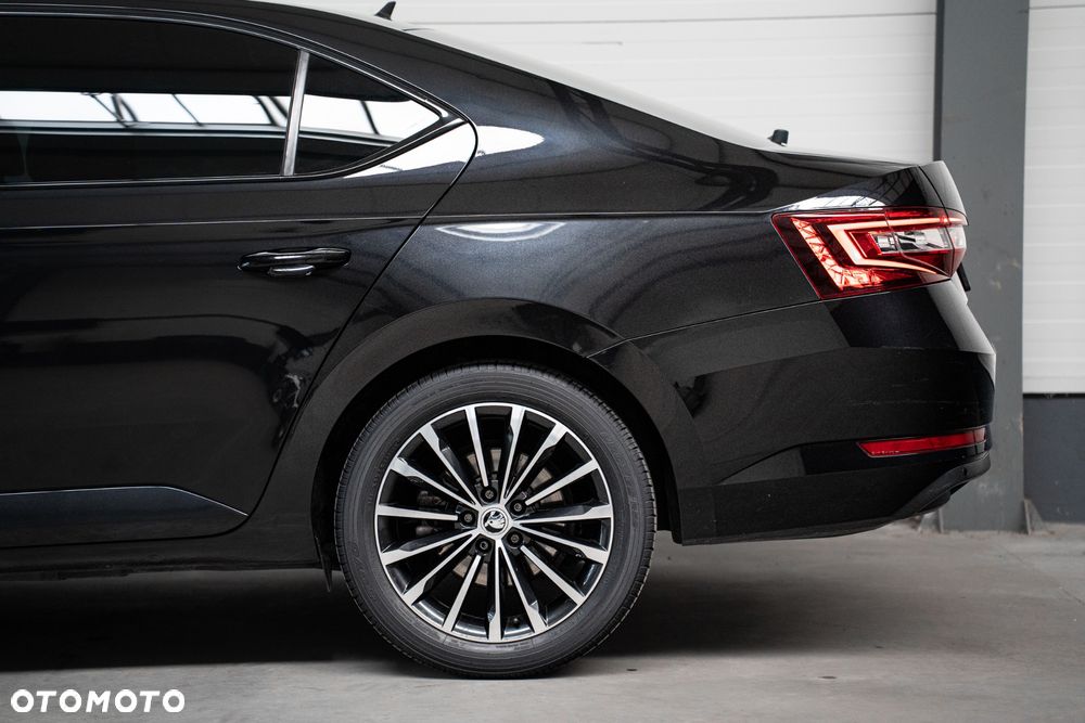 Skoda Superb 2.0 TDI DSG Premium Edition - 5