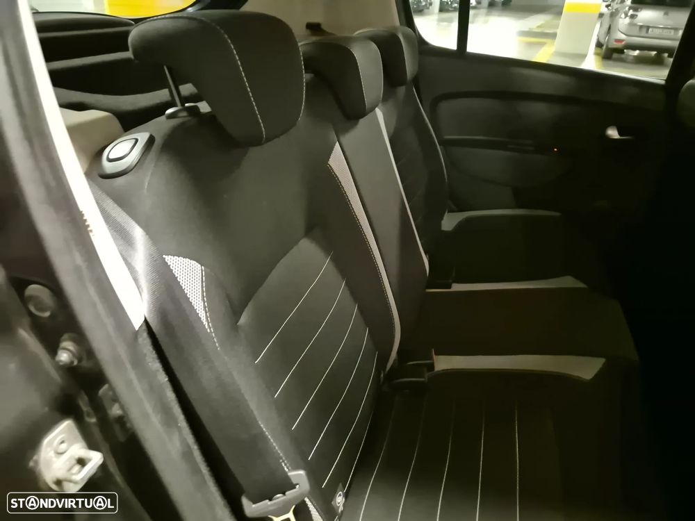 Dacia Sandero 0.9 TCe Stepway - 32