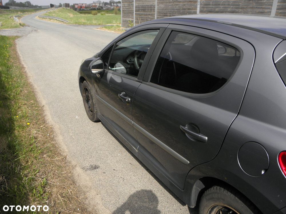 Peugeot 207 1.4 HDi Trendy - 6