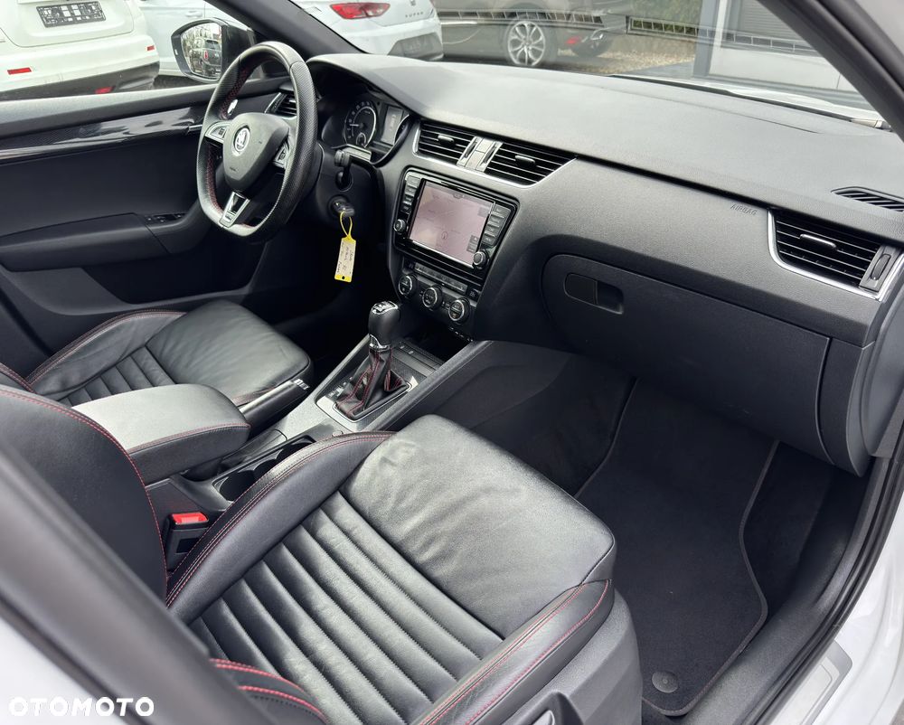 Skoda Octavia 2.0 TDI 4x4 DSG RS - 34