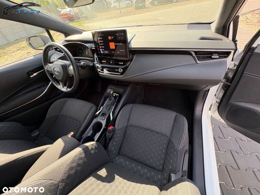 Toyota Corolla 1.8 Business Edition - 33