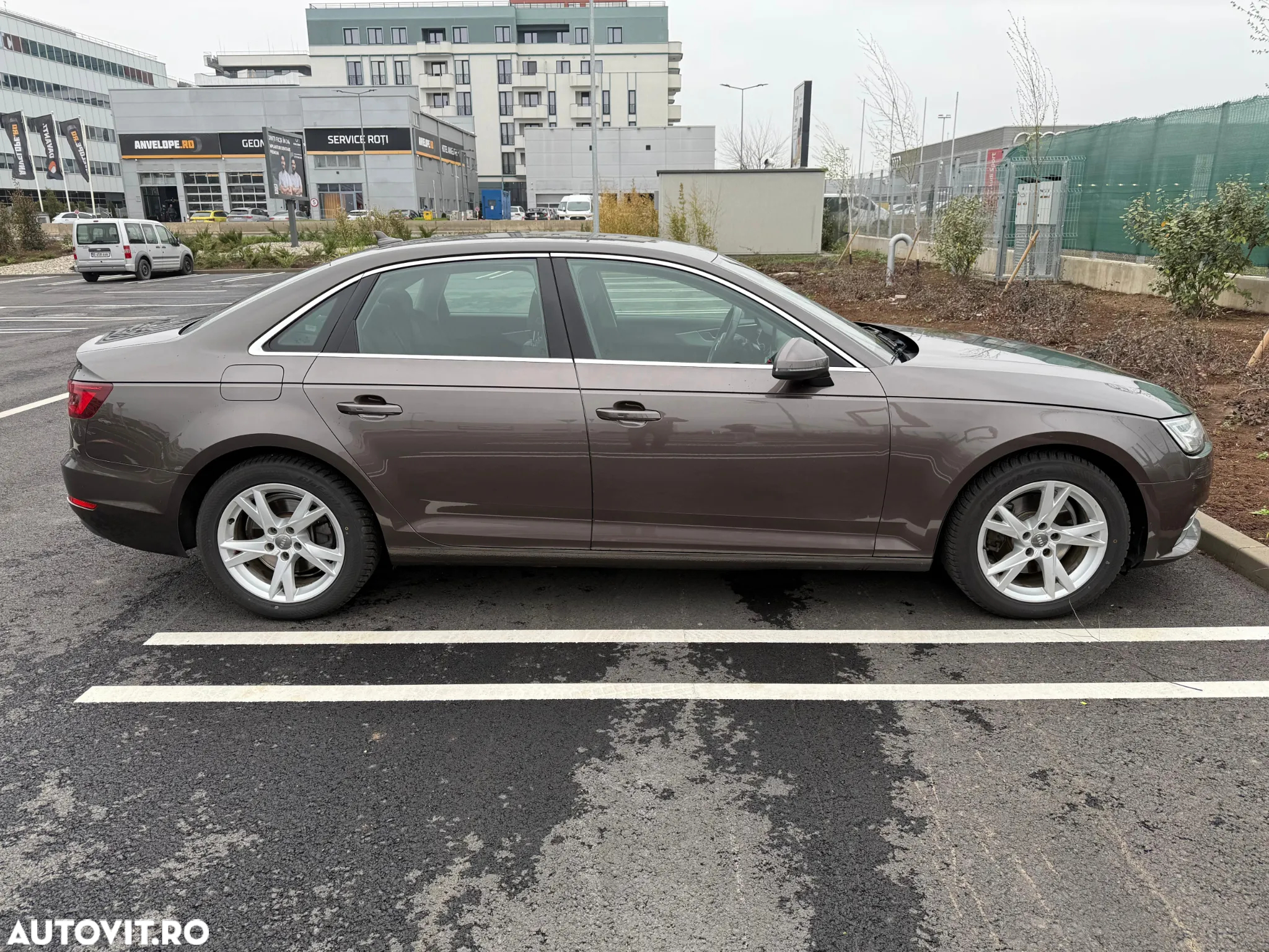 Audi A4 2.0 TDI S tronic - 11
