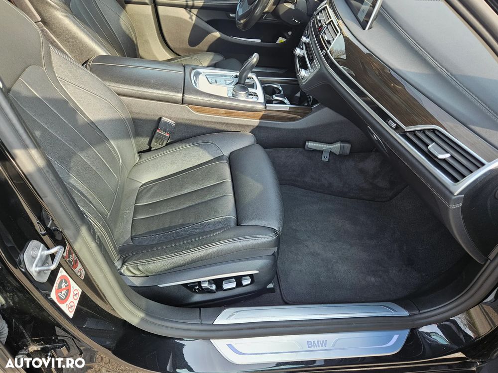 BMW Seria 7 730d - 24
