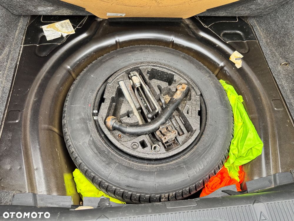 Skoda Octavia 1.6 FSI Elegance - 14