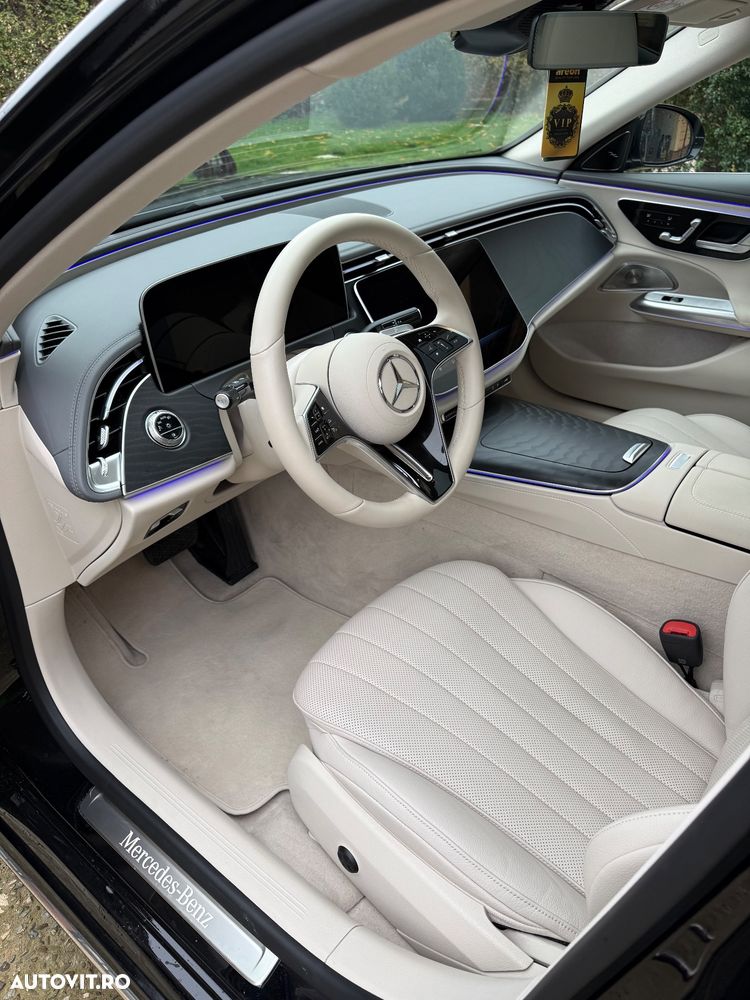 Mercedes-Benz E 300 de Aut. - 10