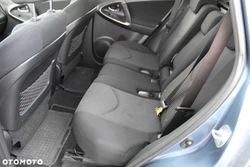 Toyota RAV4 2.0 VVT-i Luna 4x2 - 17