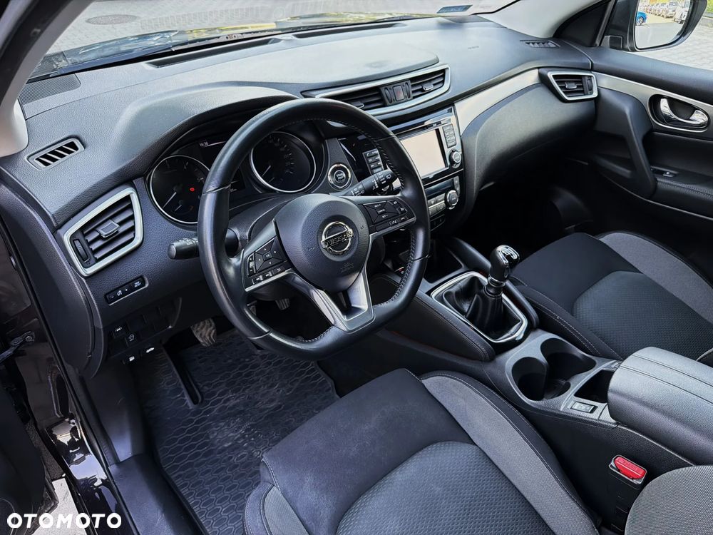 Nissan Qashqai 1.5 dCi N-Connecta - 11