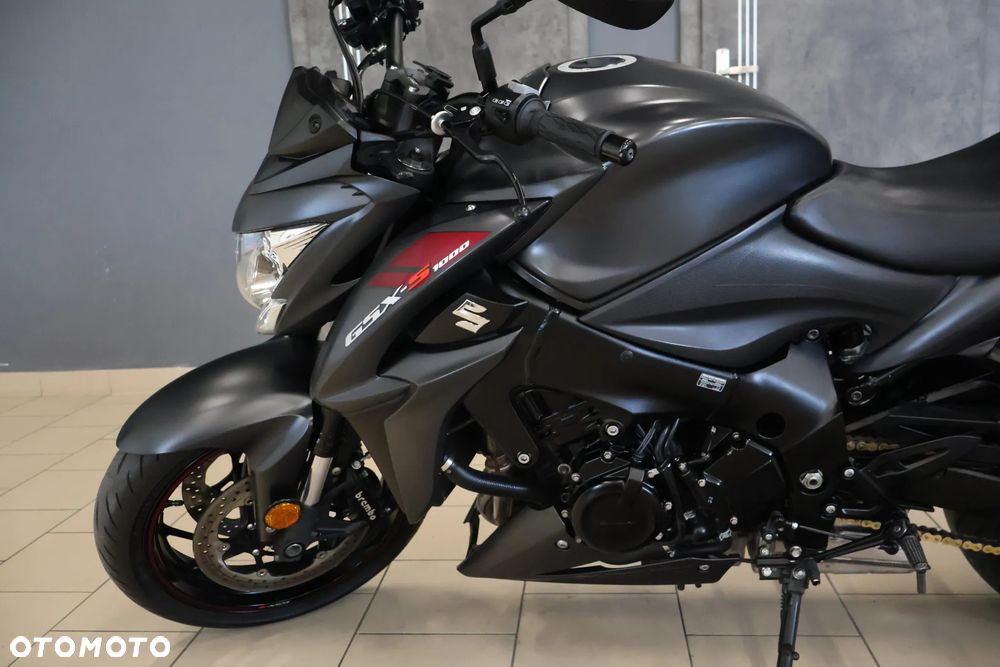 Suzuki GSX - 7