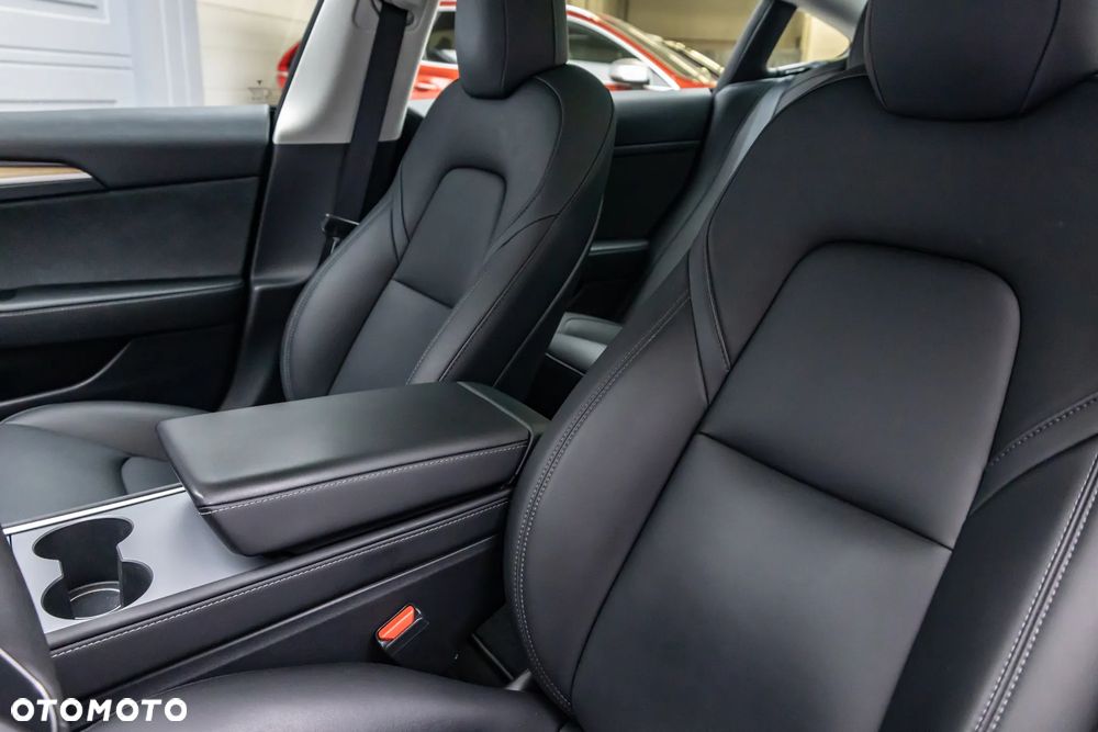 Tesla Model 3 - 15