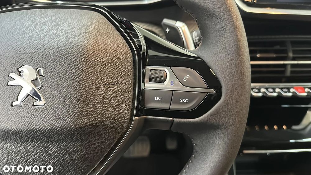 Peugeot 208 1.2 PureTech Allure S&S EAT8 - 19