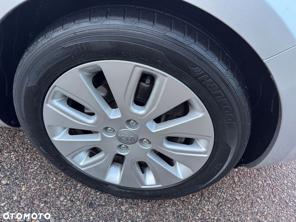 Kia Rio - 14