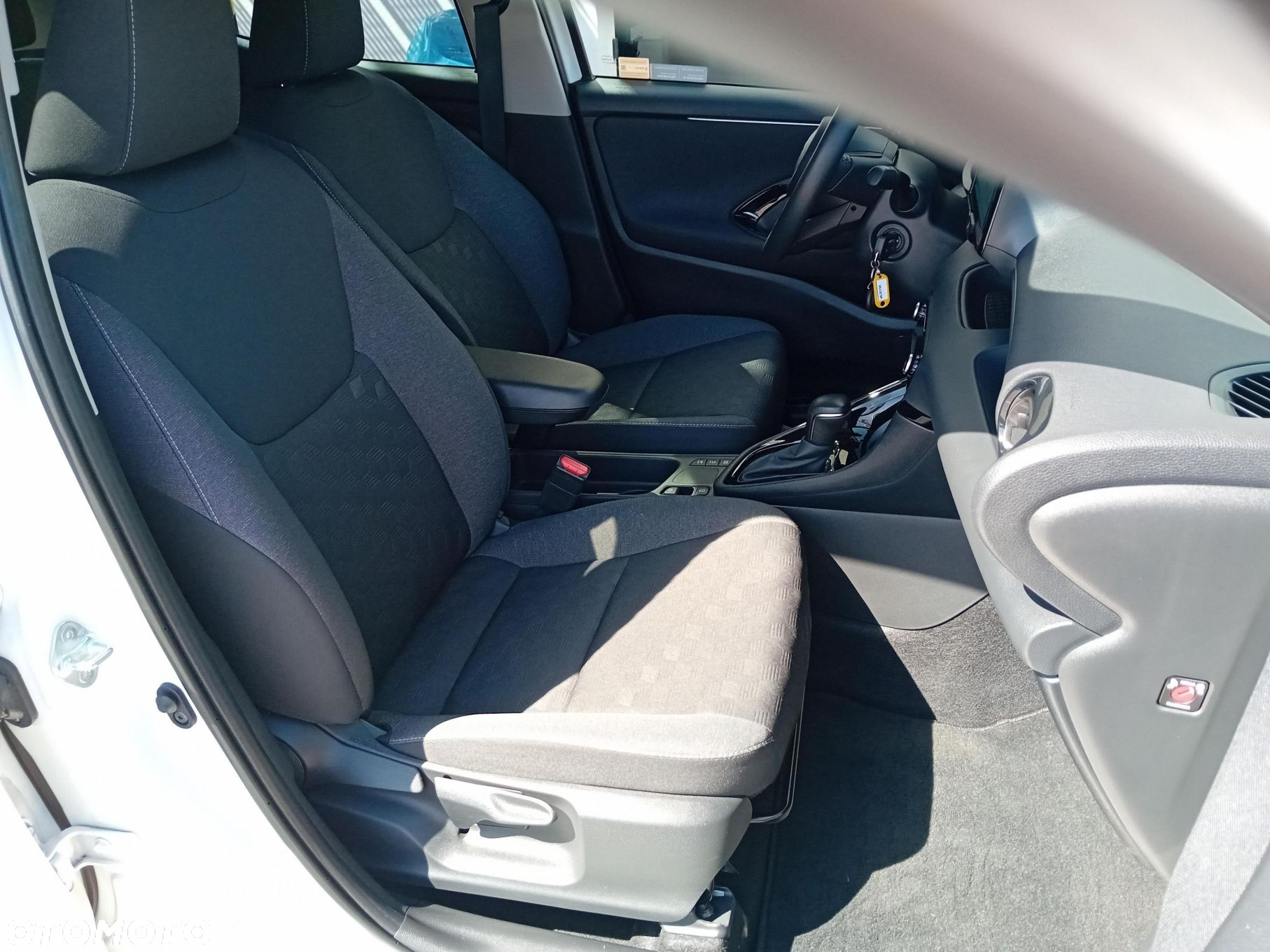 Toyota Yaris Hybrid 1.5 Style - 14