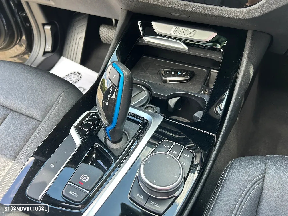 BMW iX3 M Sport Inspiring - 25