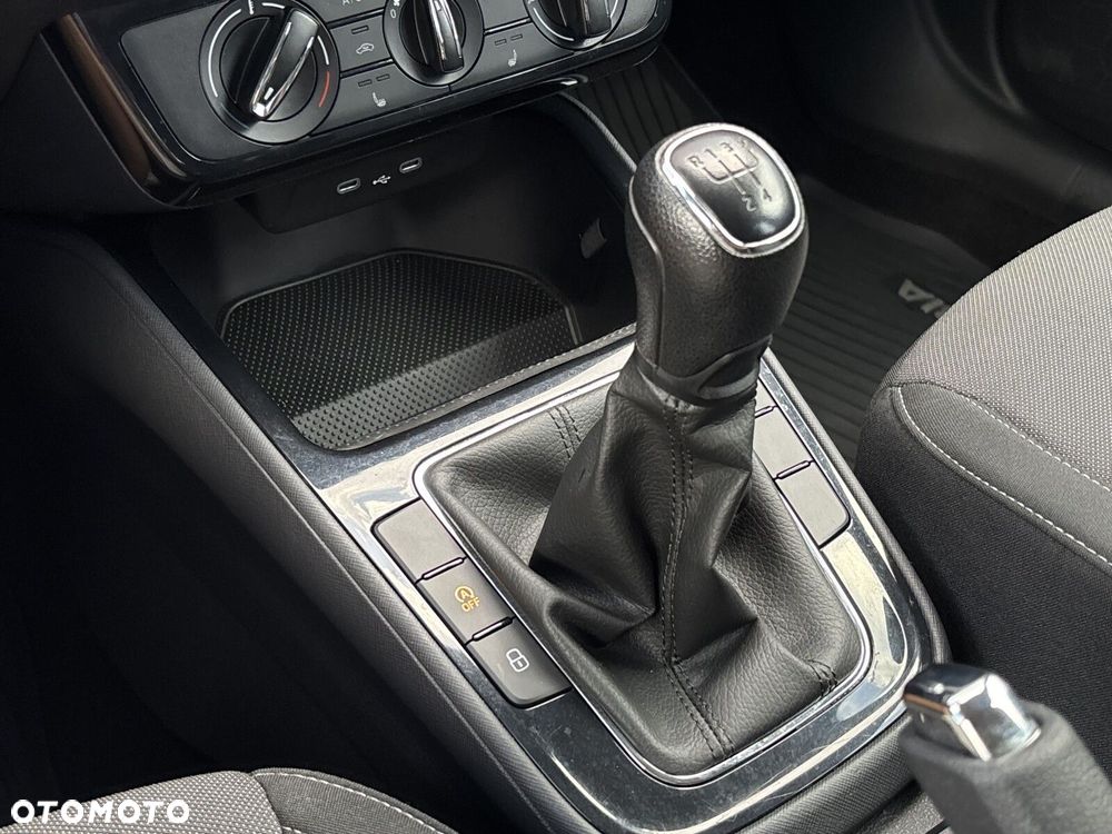 Skoda Fabia 1.0 Ambition - 21