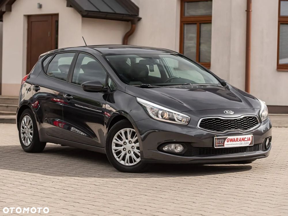 Kia Ceed - 4