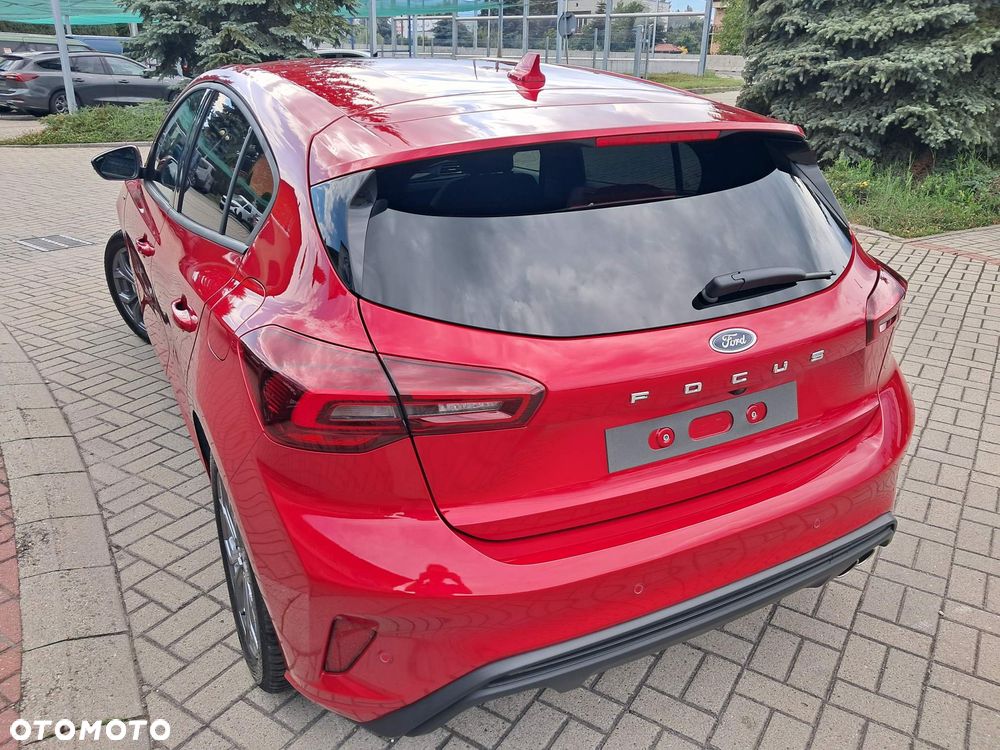 Ford Focus 1.0 EcoBoost mHEV ST-Line X - 11