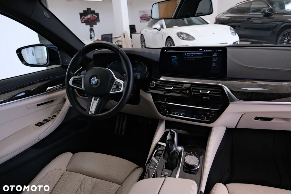 BMW Seria 5 530e xDrive Luxury Line sport - 26