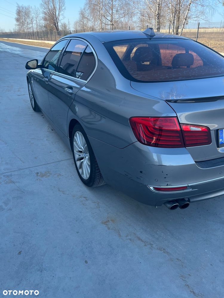 BMW Seria 5 528i xDrive - 12
