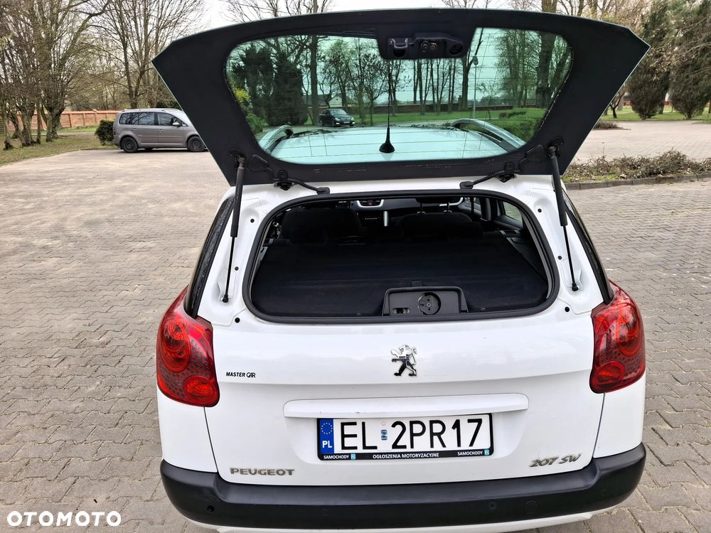 Peugeot 207 1.6 Premium - 21