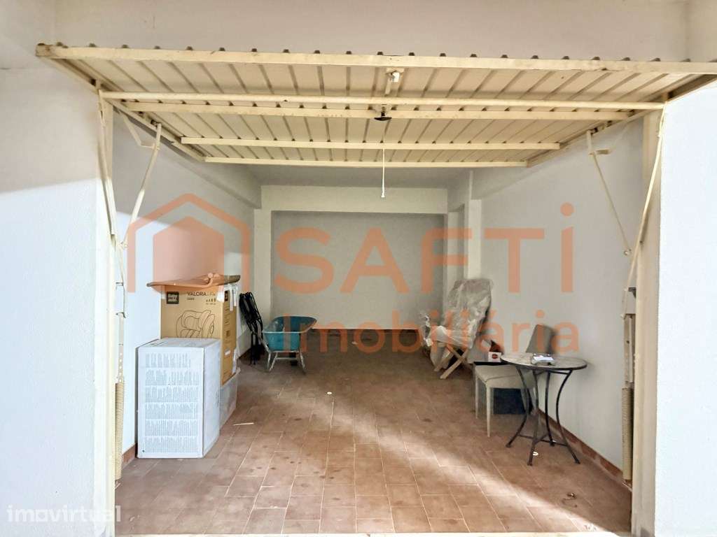 Garagem fechada com 20 m² em Nossa Senhora da Rocha - Porches - Arm... - Grande imagem: 5/12