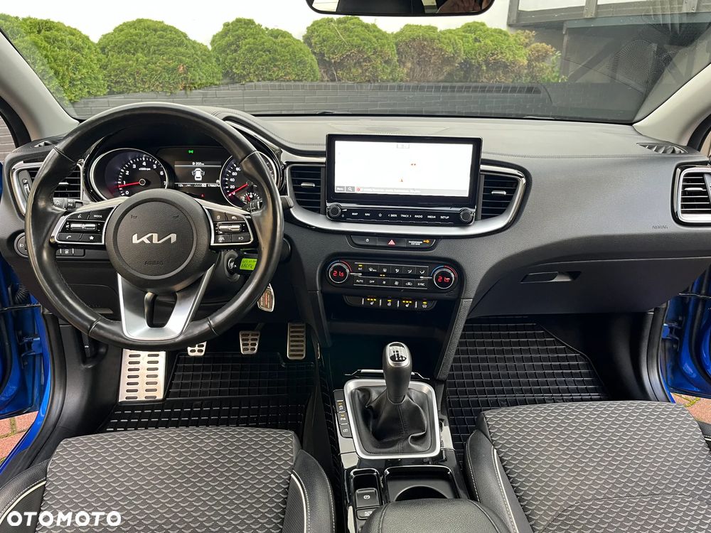 Kia Ceed 1.5 T-GDI Business Line Plus - 11