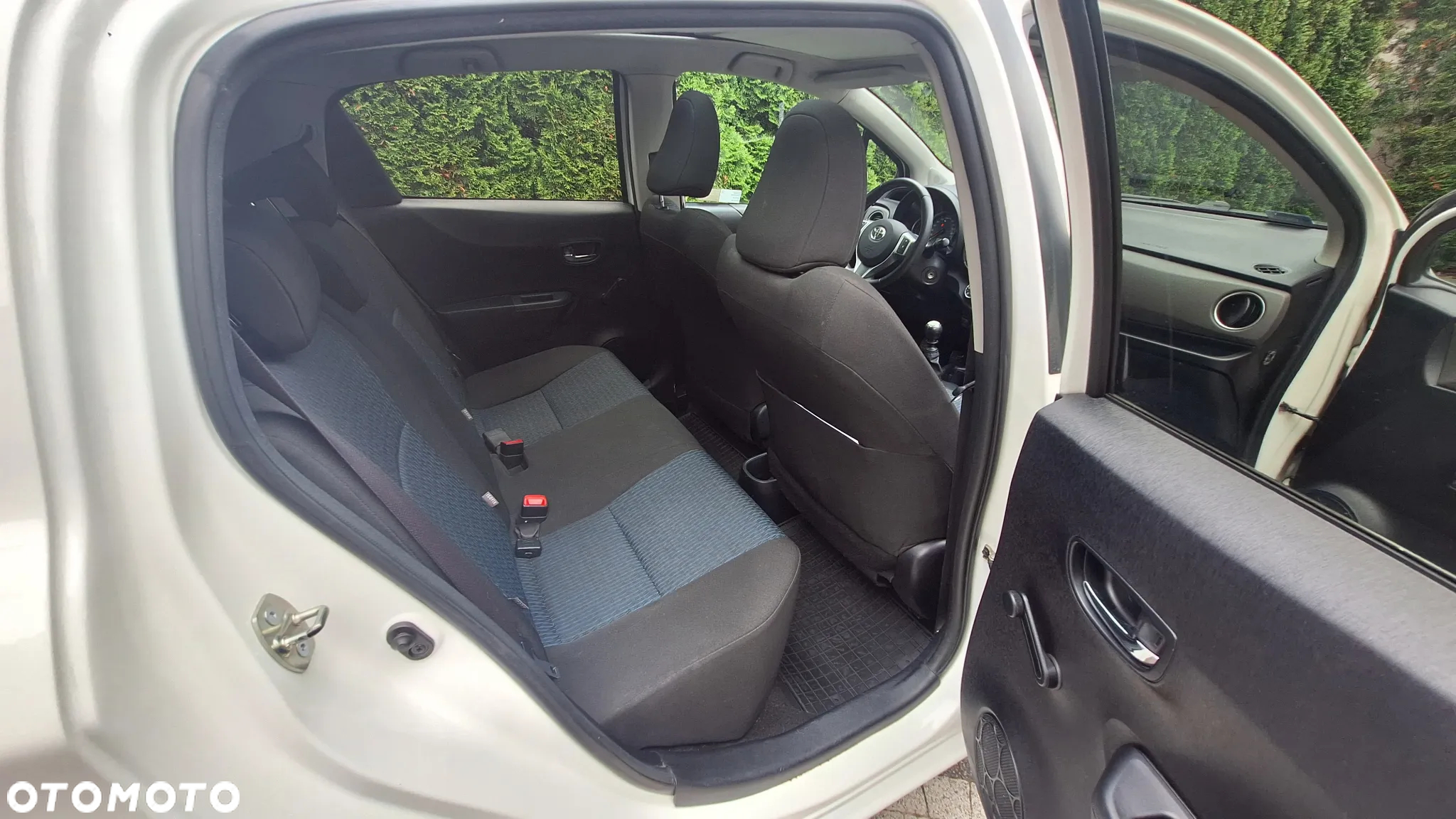 Toyota Yaris 1.33 Premium - 3