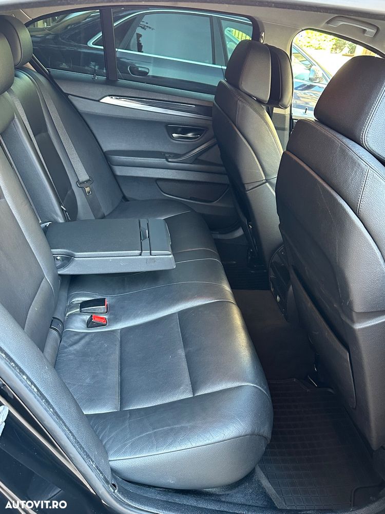 BMW Seria 5 525d xDrive AT - 10