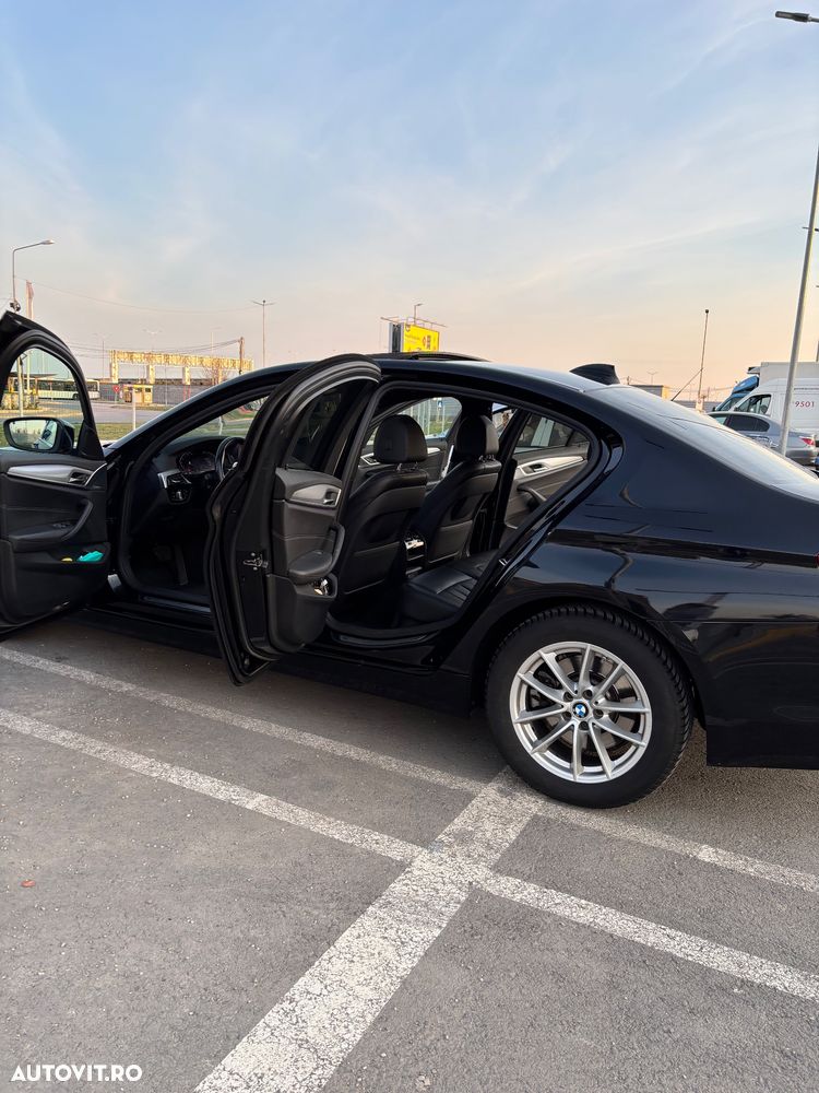 BMW Seria 5 520d Aut. - 11