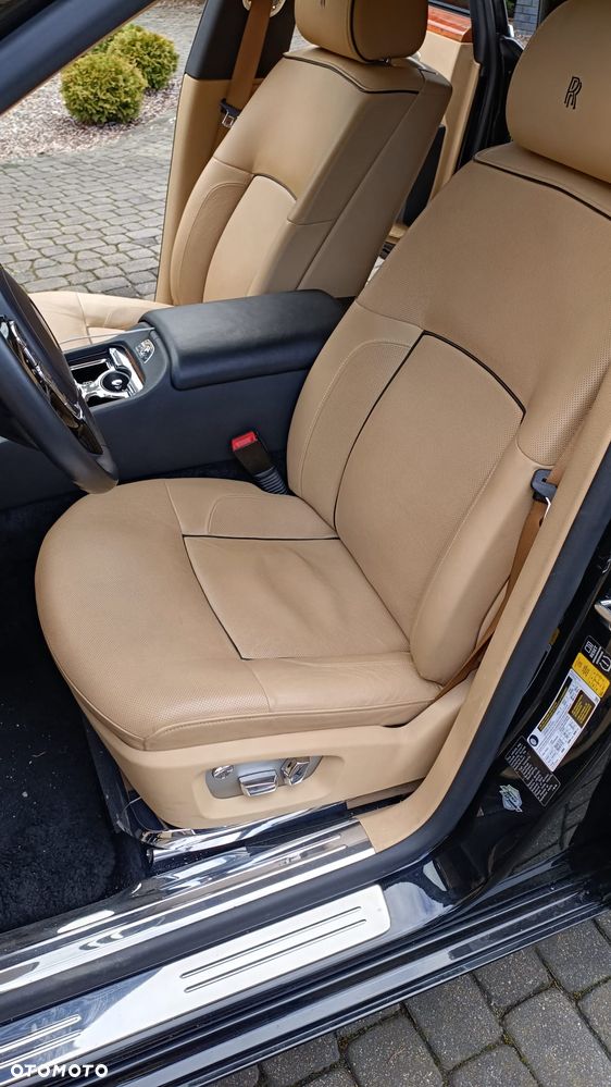 Rolls-Royce Ghost - 19