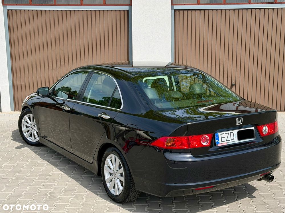 Honda Accord 2.0 Sport - 37