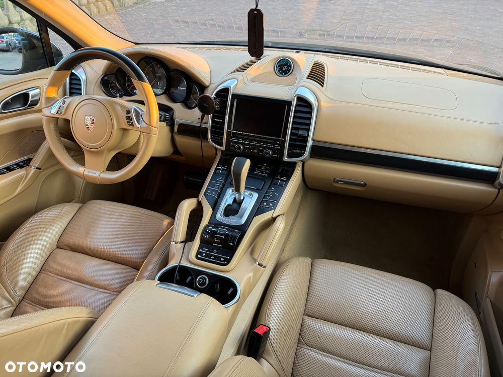 Porsche Cayenne - 37