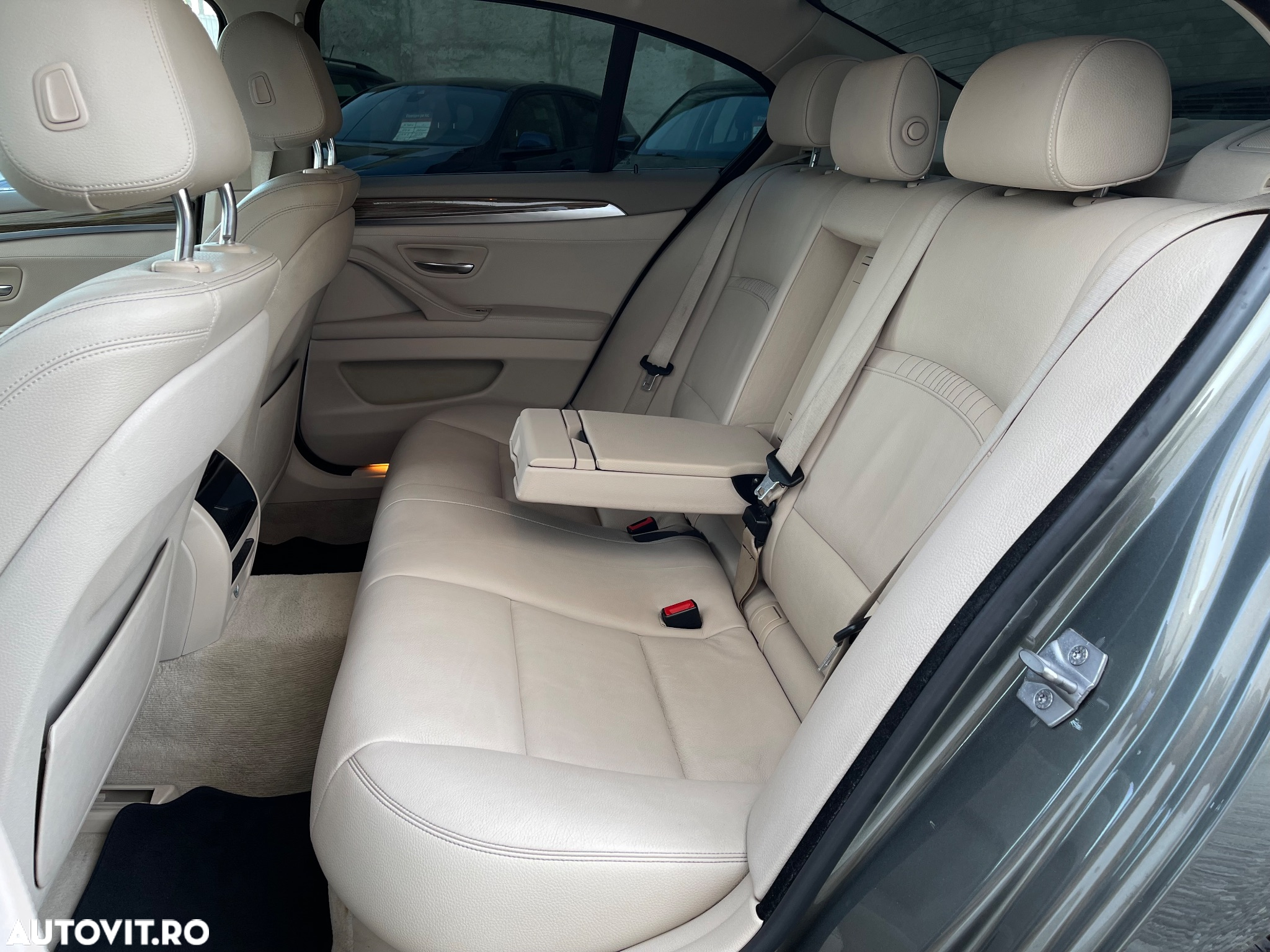 BMW Seria 5 528i Sport-Aut. Modern Line - 16