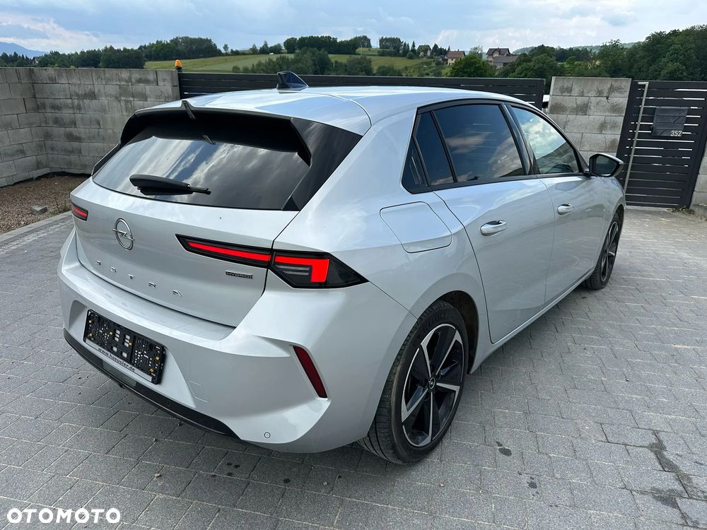 Opel Astra 1.6 T Plug-in Hybrid Elegance - 4